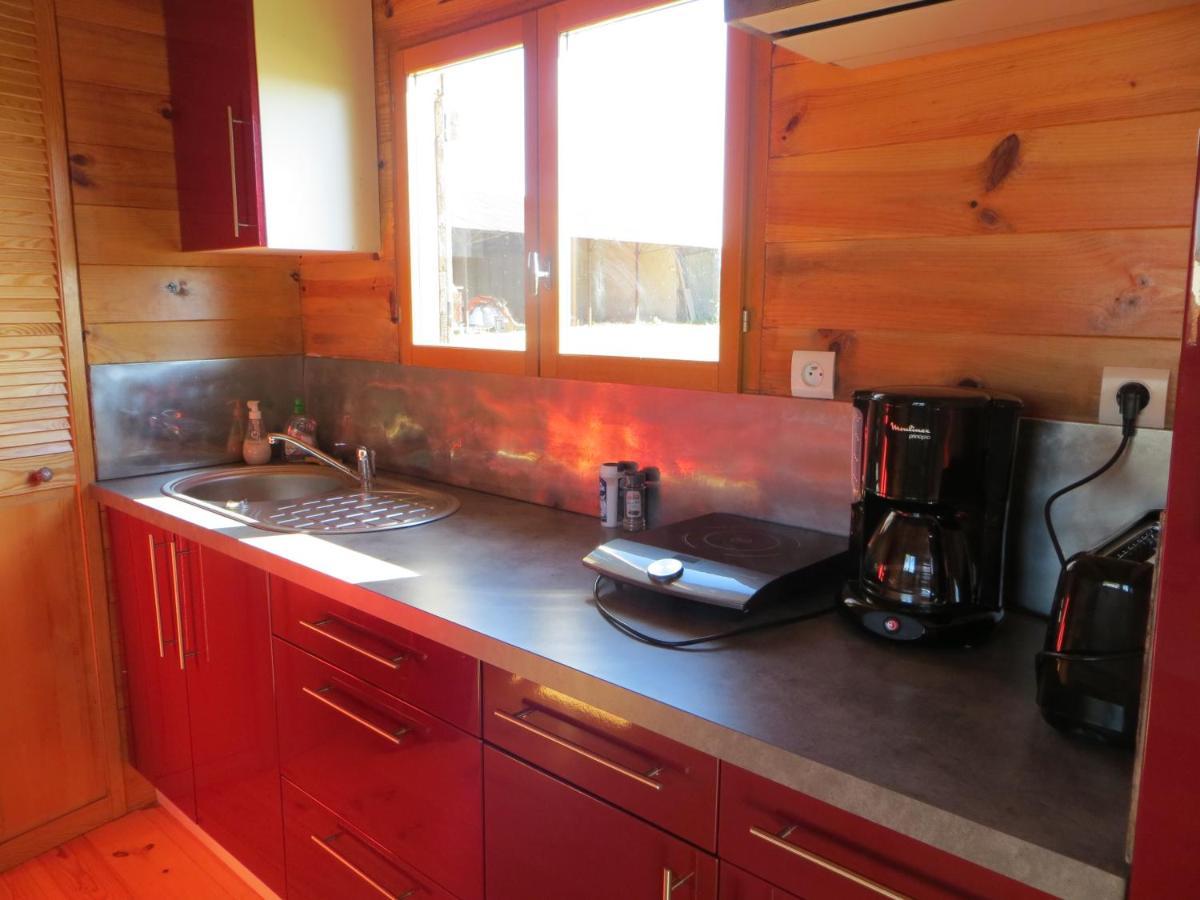 Bed and Breakfast La Ferme De L'Isle Et Sa Roulotte Avaray Exterior foto
